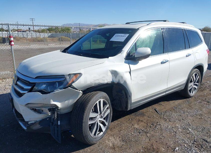 Photo 2 of 2017 Honda Pilot ELITE (VIN 5FNYF6H02HB042160)