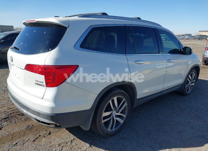 Photo 4 of 2017 Honda Pilot ELITE (VIN 5FNYF6H02HB042160)