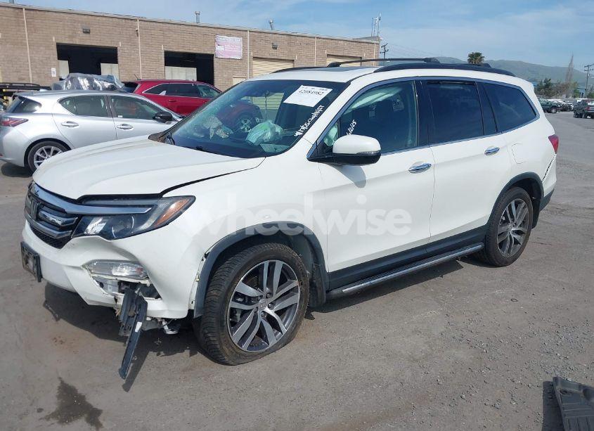 Photo 2 of 2017 Honda Pilot ELITE (VIN 5FNYF6H02HB069911)