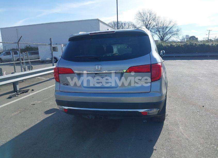 Photo 16 of 2018 Honda Pilot ELITE (VIN 5FNYF6H02JB040687)