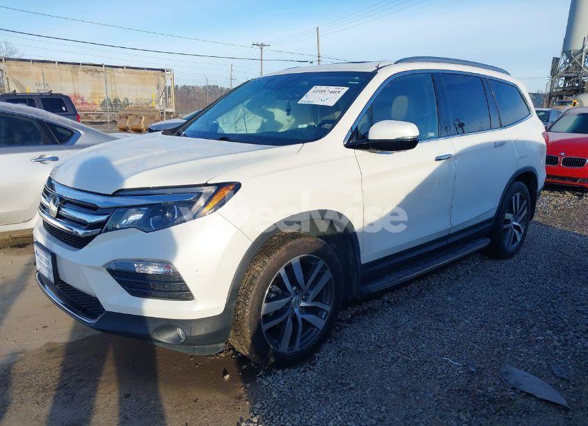 Photo 2 of 2018 Honda Pilot ELITE (VIN 5FNYF6H02JB041158)