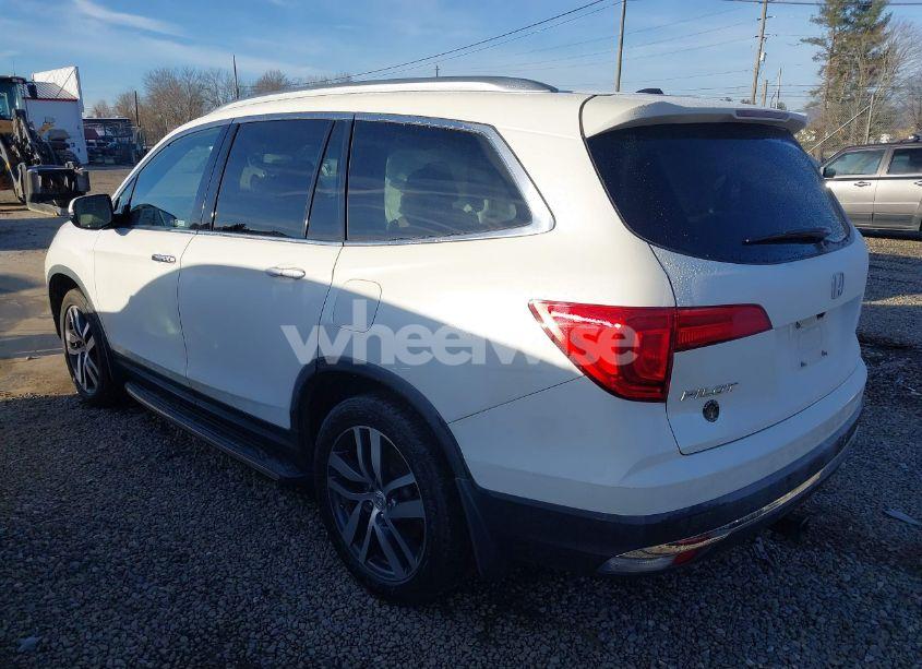 Photo 3 of 2018 Honda Pilot ELITE (VIN 5FNYF6H02JB041158)