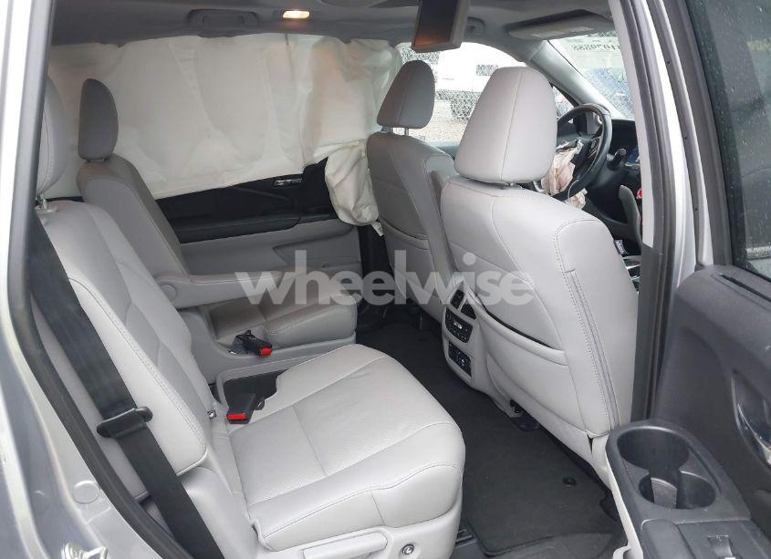 Photo 8 of 2019 Honda Pilot ELITE (VIN 5FNYF6H02KB070645)