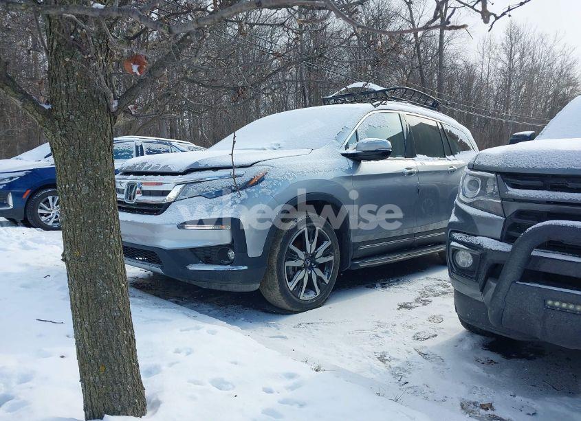 Photo 2 of 2021 Honda Pilot AWD ELITE (VIN 5FNYF6H02MB034165)