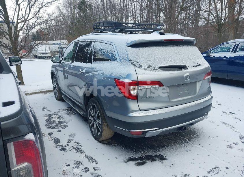 Photo 3 of 2021 Honda Pilot AWD ELITE (VIN 5FNYF6H02MB034165)