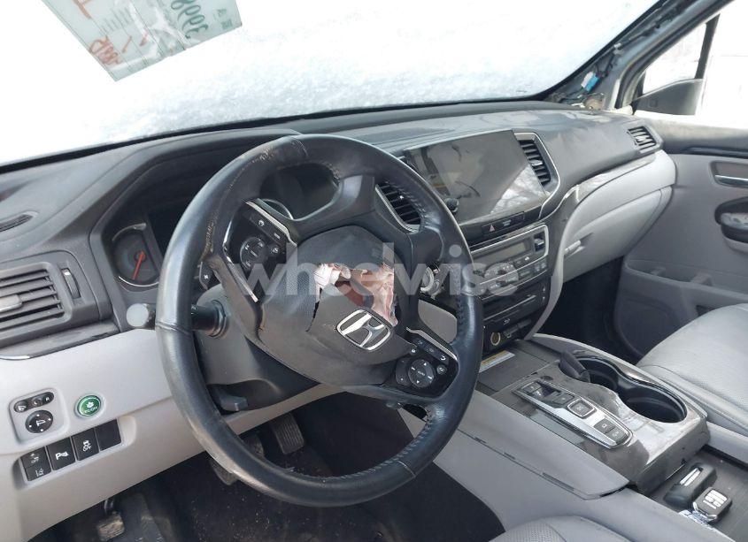 Photo 6 of 2021 Honda Pilot AWD ELITE (VIN 5FNYF6H02MB034165)