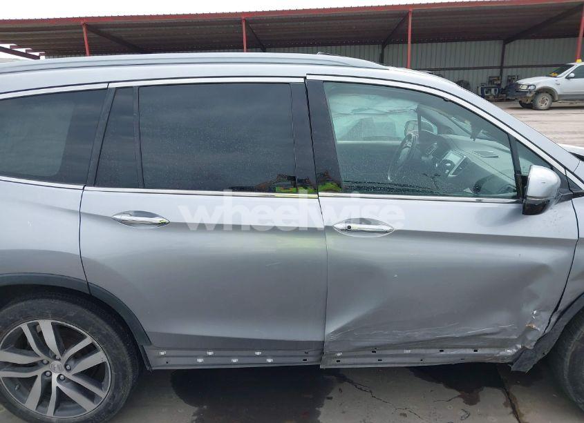 Photo 14 of 2016 Honda Pilot ELITE (VIN 5FNYF6H03GB123800)