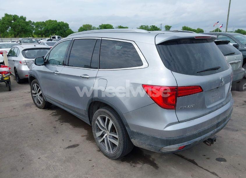 Photo 3 of 2016 Honda Pilot ELITE (VIN 5FNYF6H03GB123800)