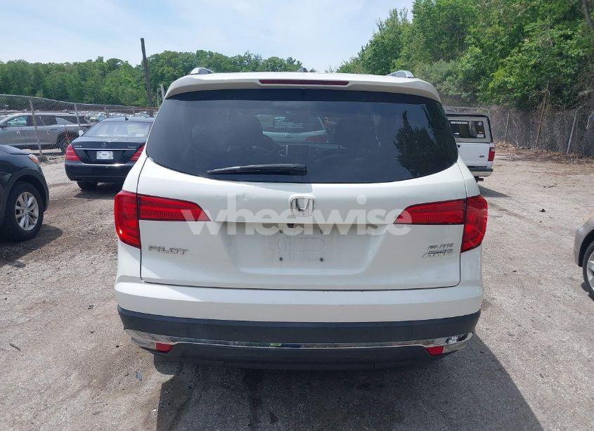 Photo 16 of 2018 Honda Pilot ELITE (VIN 5FNYF6H03JB047552)