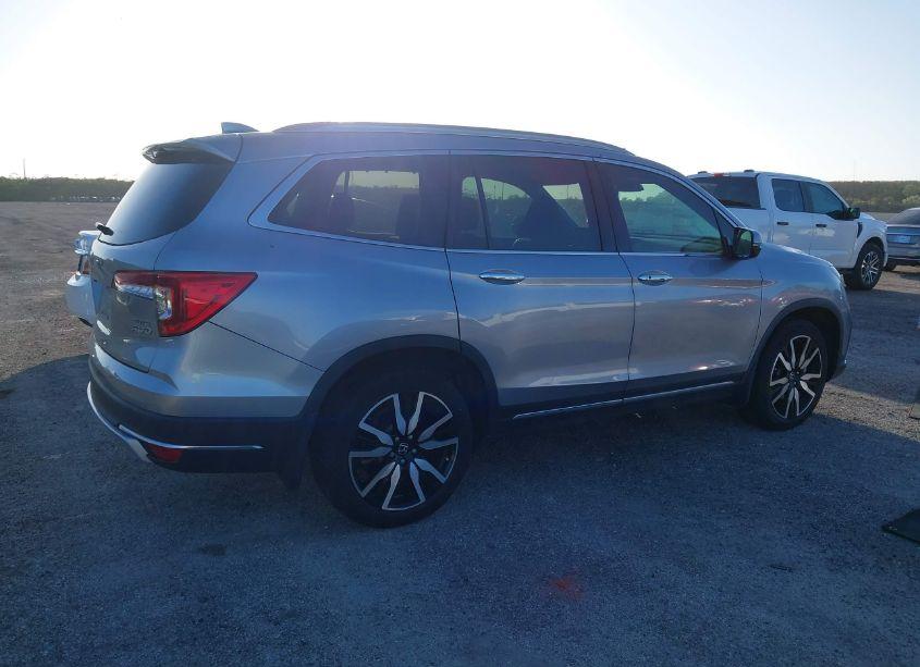 Photo 4 of 2022 Honda Pilot AWD ELITE (VIN 5FNYF6H03NB030479)