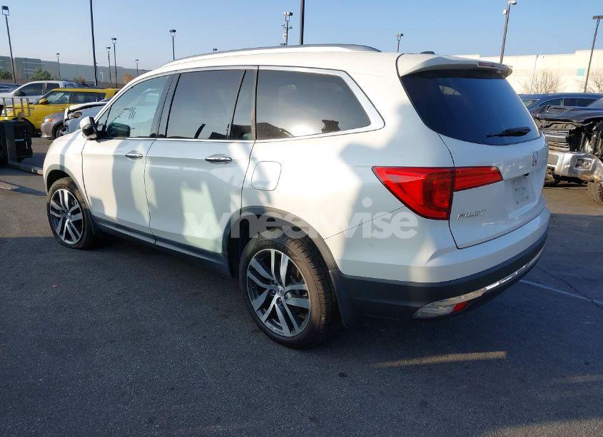 Photo 3 of 2017 Honda Pilot ELITE (VIN 5FNYF6H04HB032553)