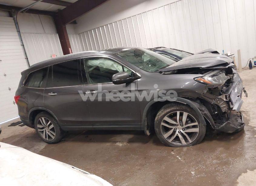 Photo 13 of 2017 Honda Pilot ELITE (VIN 5FNYF6H04HB046341)