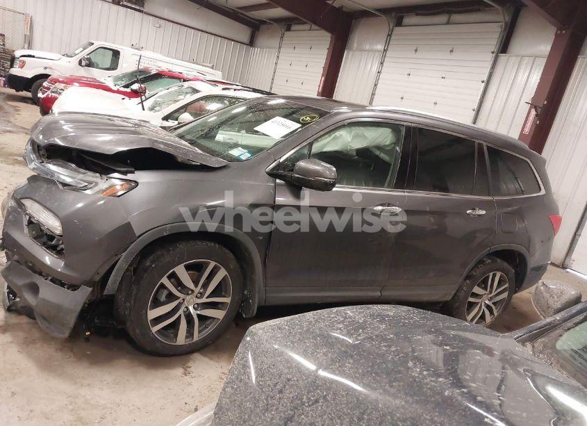 Photo 14 of 2017 Honda Pilot ELITE (VIN 5FNYF6H04HB046341)