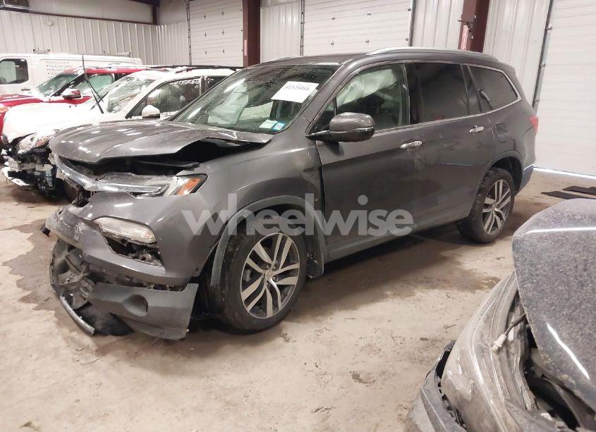 Photo 2 of 2017 Honda Pilot ELITE (VIN 5FNYF6H04HB046341)