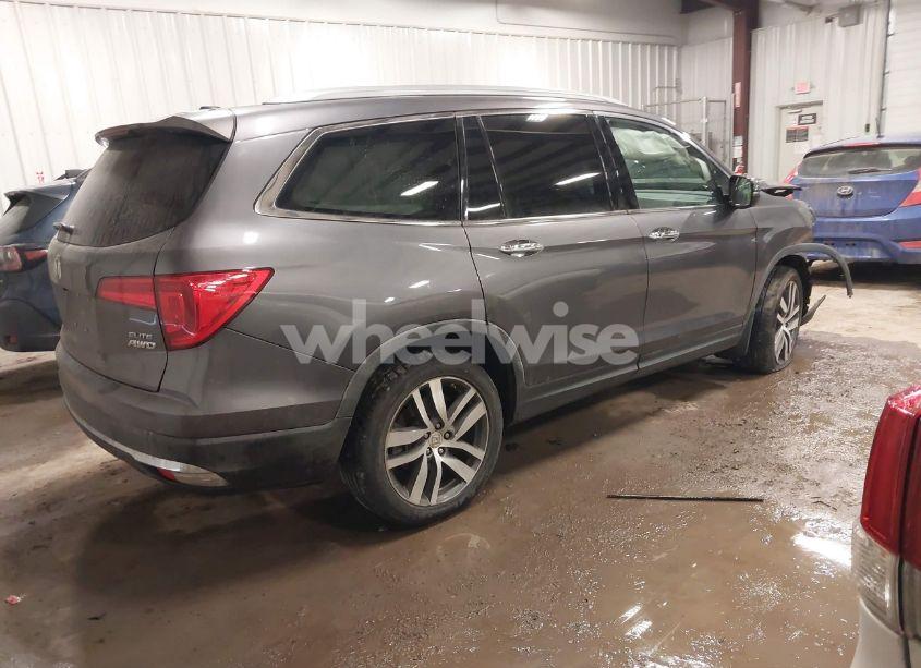 Photo 4 of 2017 Honda Pilot ELITE (VIN 5FNYF6H04HB046341)