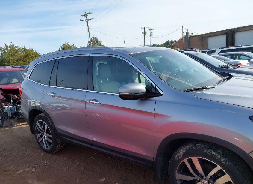 Photo 13 of 2017 Honda Pilot ELITE (VIN 5FNYF6H04HB049093)