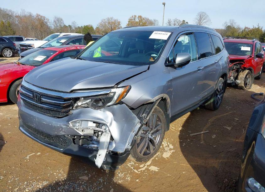 Photo 2 of 2017 Honda Pilot ELITE (VIN 5FNYF6H04HB049093)