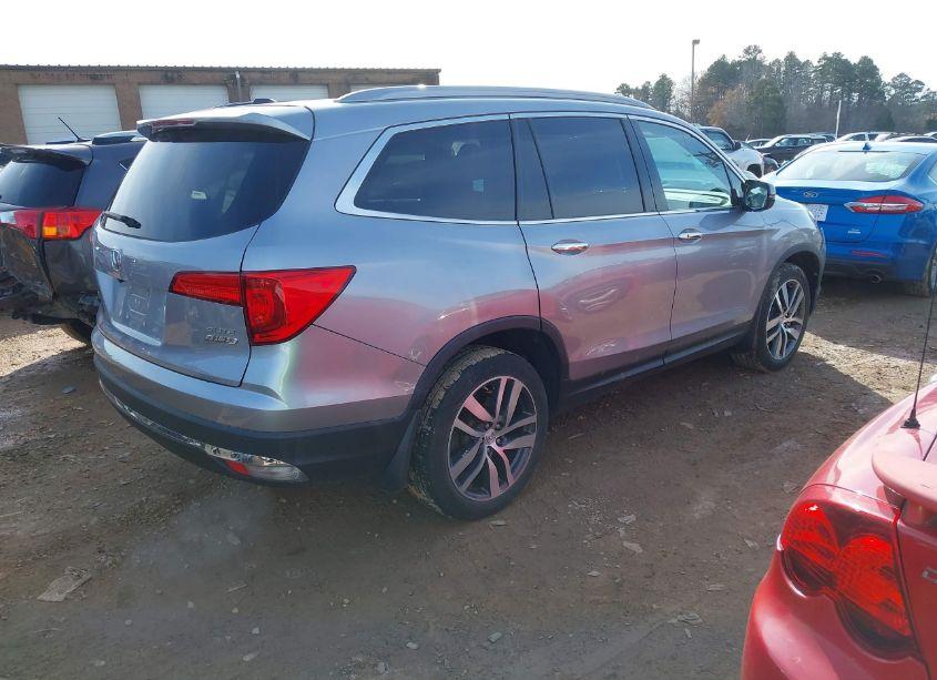 Photo 4 of 2017 Honda Pilot ELITE (VIN 5FNYF6H04HB049093)