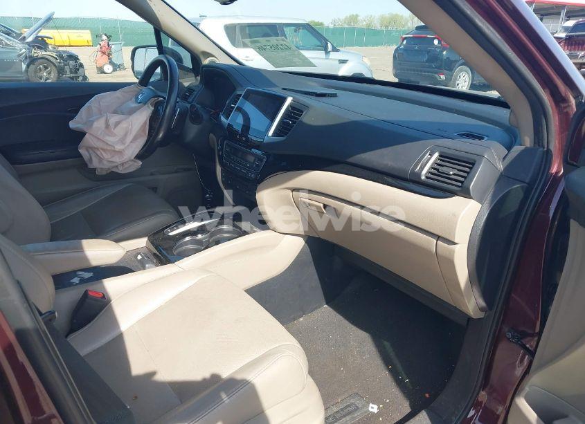 Photo 5 of 2017 Honda Pilot ELITE (VIN 5FNYF6H04HB051023)