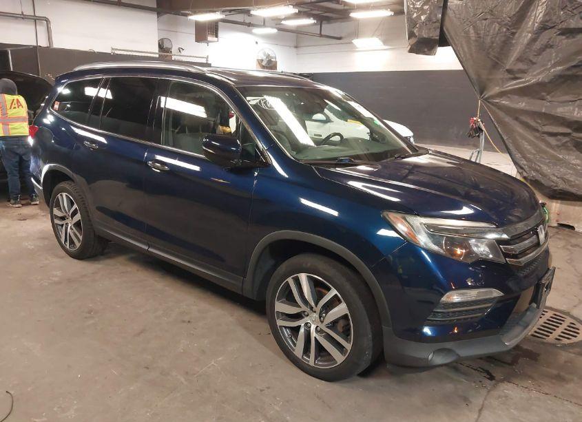 2017 Honda Pilot ELITE (VIN 5FNYF6H04HB095605) main photo