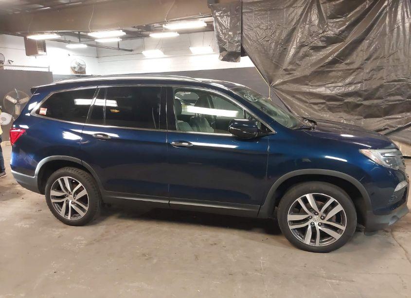 Photo 13 of 2017 Honda Pilot ELITE (VIN 5FNYF6H04HB095605)
