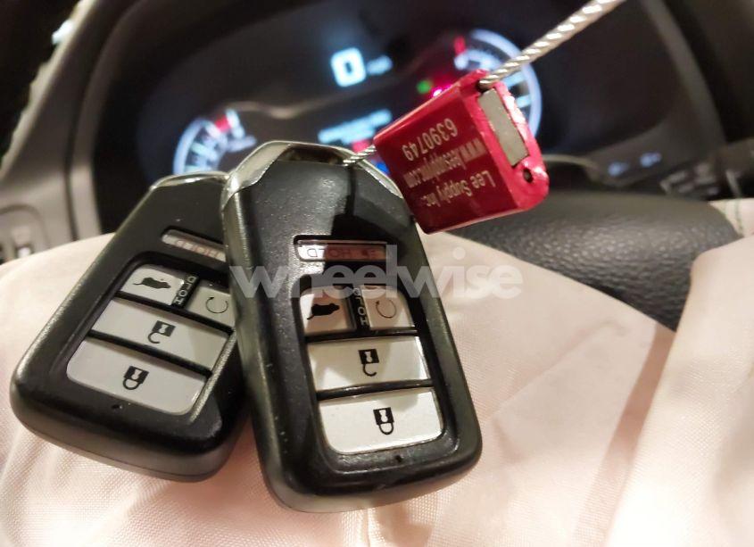 Photo 11 of 2017 Honda Pilot ELITE (VIN 5FNYF6H04HB097242)