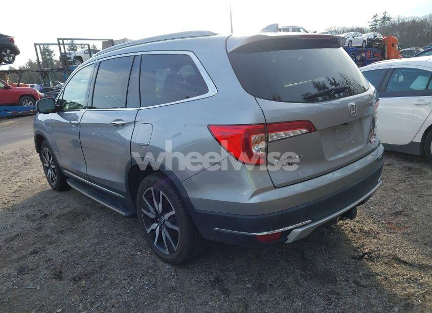 Photo 3 of 2019 Honda Pilot ELITE (VIN 5FNYF6H04KB007658)