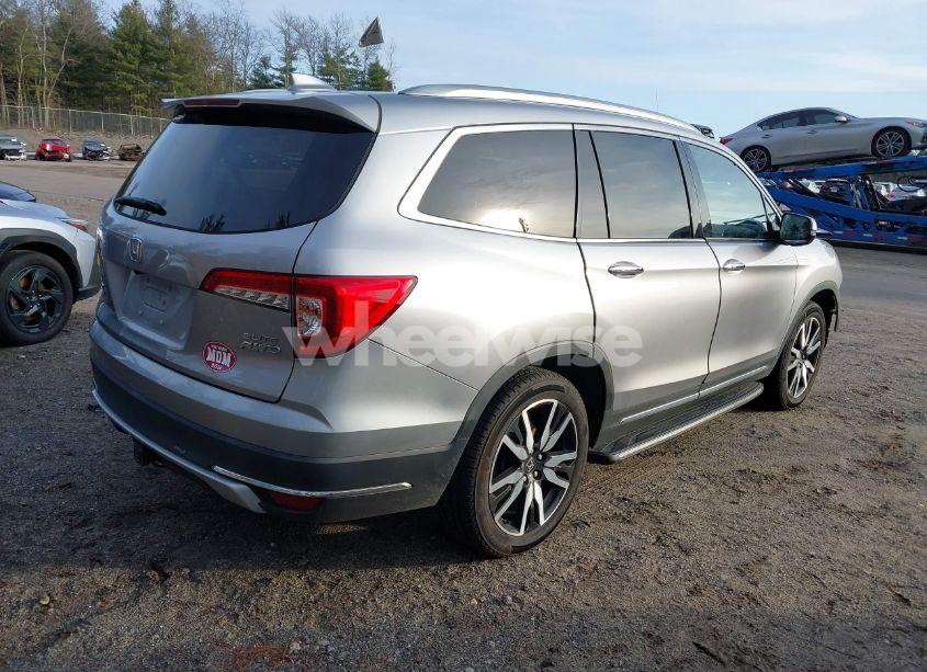 Photo 4 of 2019 Honda Pilot ELITE (VIN 5FNYF6H04KB007658)