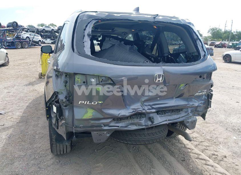 Photo 6 of 2022 Honda Pilot AWD ELITE (VIN 5FNYF6H04NB025212)