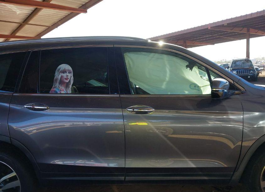 Photo 13 of 2016 Honda Pilot ELITE (VIN 5FNYF6H05GB101314)