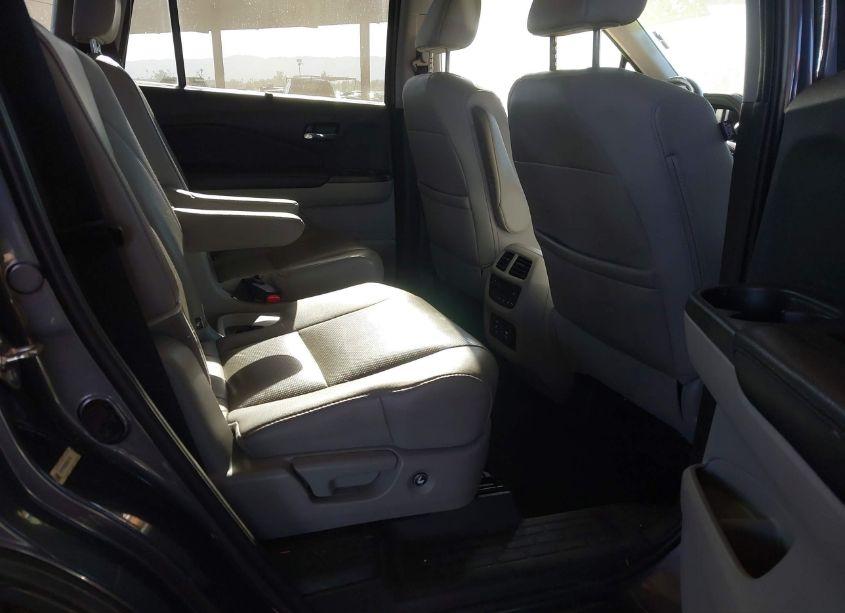 Photo 8 of 2016 Honda Pilot ELITE (VIN 5FNYF6H05GB101314)