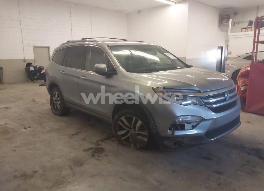 2016 Honda Pilot ELITE (VIN 5FNYF6H05GB102320) main photo
