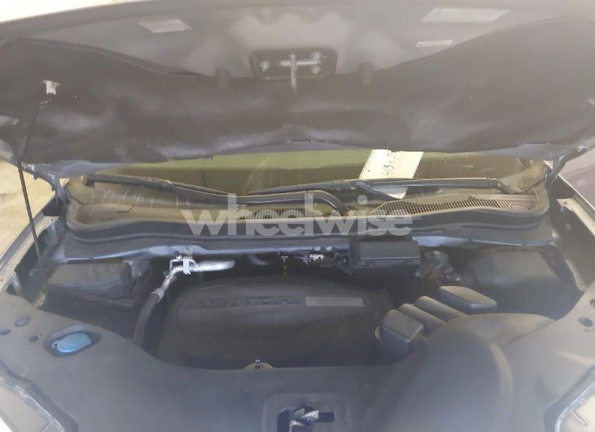 Photo 10 of 2016 Honda Pilot ELITE (VIN 5FNYF6H05GB102320)