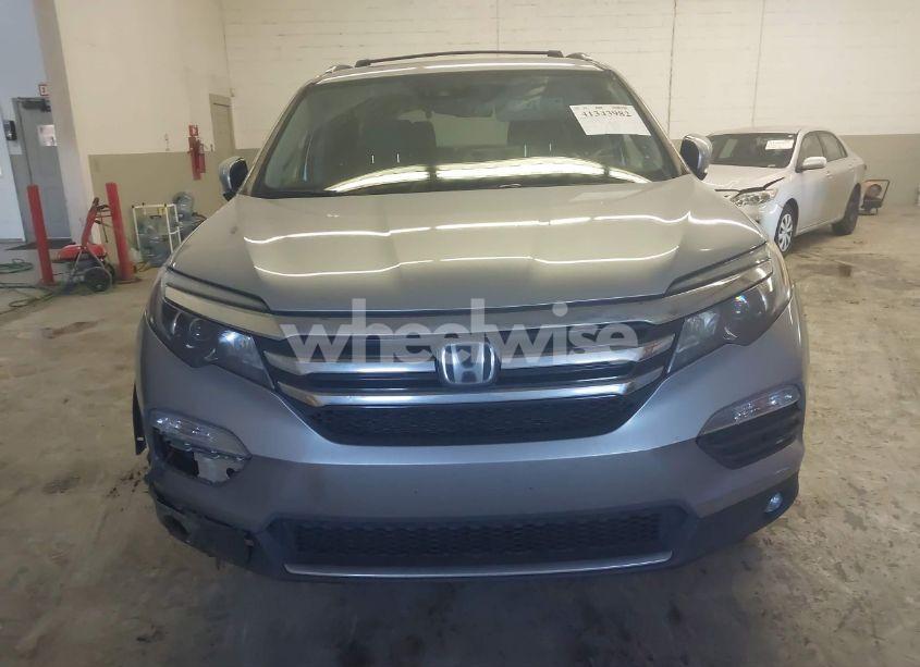 Photo 12 of 2016 Honda Pilot ELITE (VIN 5FNYF6H05GB102320)