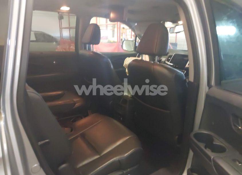 Photo 8 of 2016 Honda Pilot ELITE (VIN 5FNYF6H05GB102320)