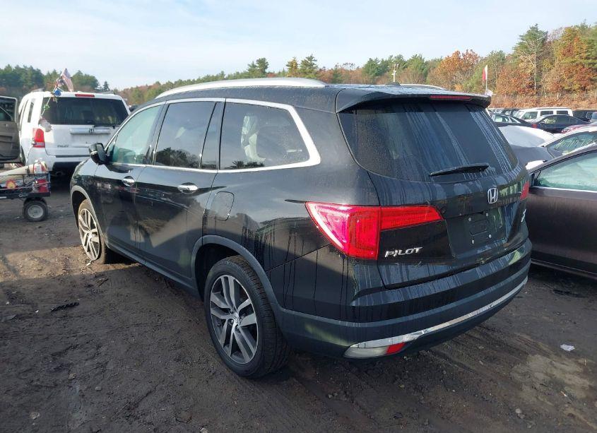 Photo 3 of 2017 Honda Pilot ELITE (VIN 5FNYF6H05HB037292)