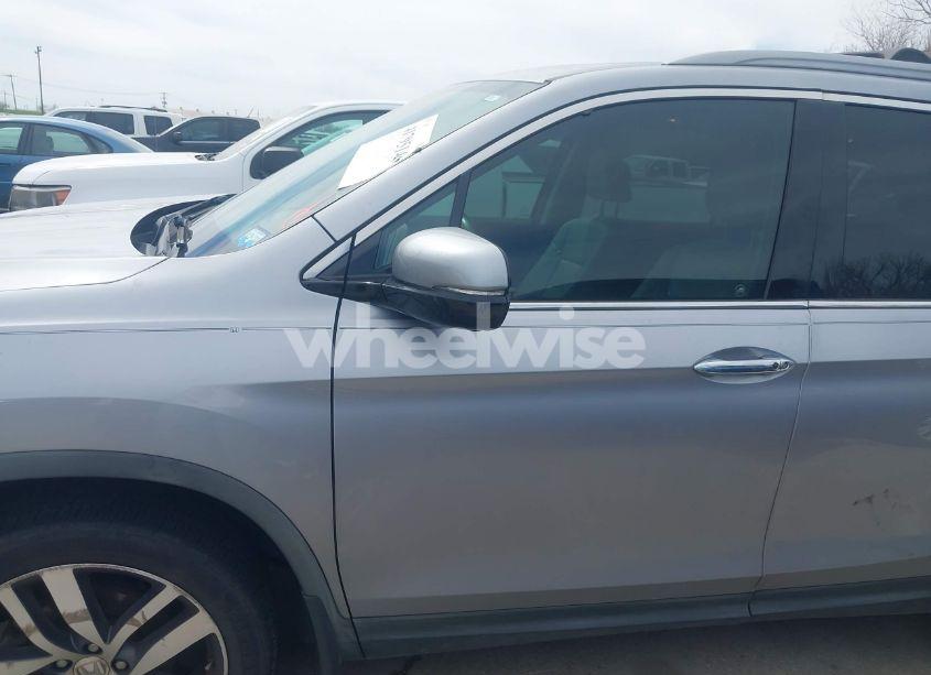 Photo 14 of 2017 Honda Pilot ELITE (VIN 5FNYF6H05HB049099)