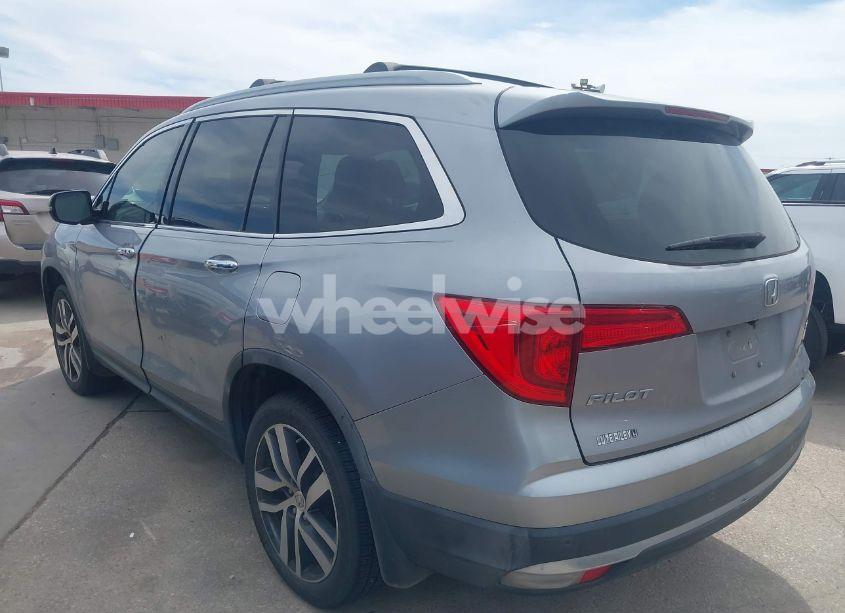 Photo 3 of 2017 Honda Pilot ELITE (VIN 5FNYF6H05HB049099)