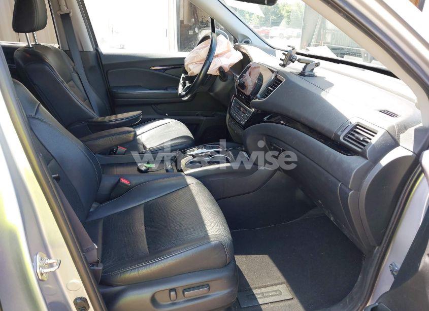 Photo 5 of 2019 Honda Pilot ELITE (VIN 5FNYF6H05KB047070)