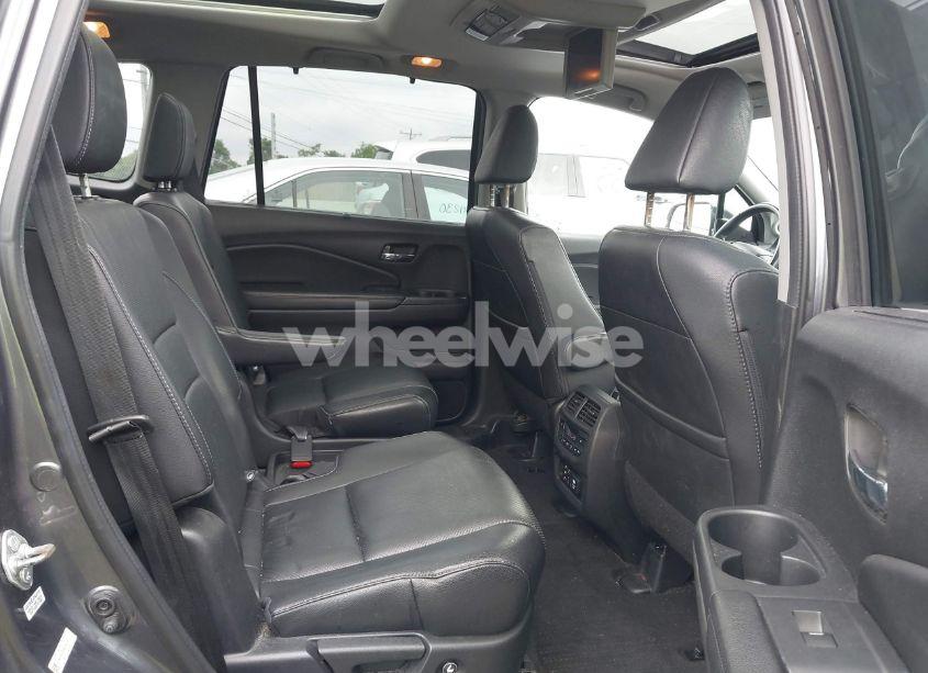 Photo 8 of 2016 Honda Pilot ELITE (VIN 5FNYF6H06GB024758)