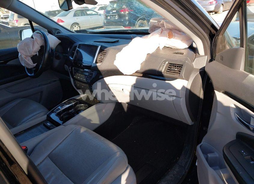 Photo 5 of 2016 Honda Pilot ELITE (VIN 5FNYF6H06GB049465)