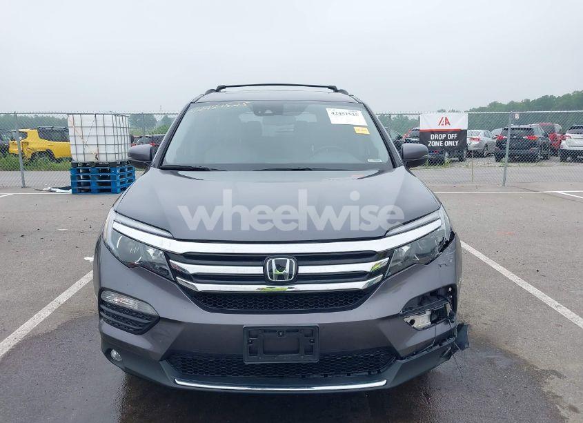 Photo 12 of 2017 Honda Pilot ELITE (VIN 5FNYF6H06HB020680)