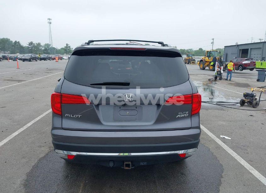 Photo 16 of 2017 Honda Pilot ELITE (VIN 5FNYF6H06HB020680)