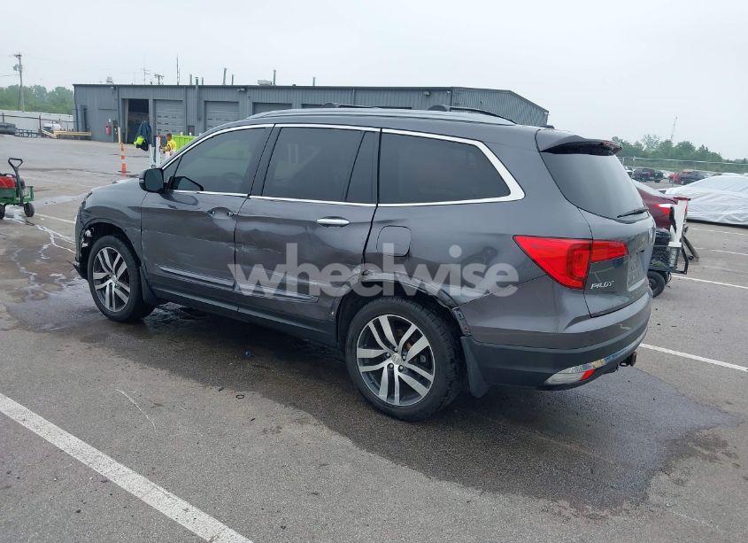 Photo 3 of 2017 Honda Pilot ELITE (VIN 5FNYF6H06HB020680)