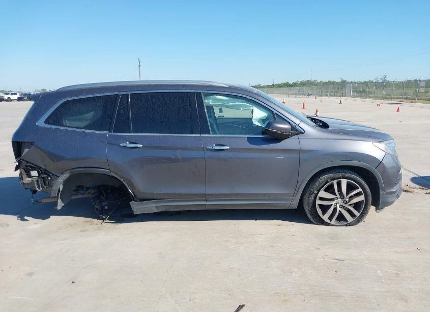 Photo 12 of 2017 Honda Pilot ELITE (VIN 5FNYF6H06HB103994)