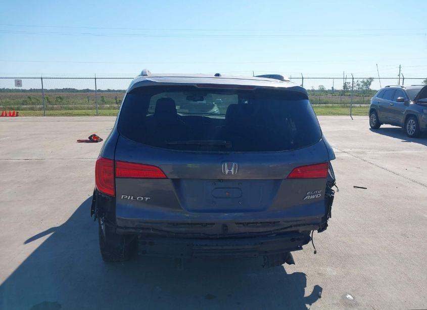 Photo 15 of 2017 Honda Pilot ELITE (VIN 5FNYF6H06HB103994)