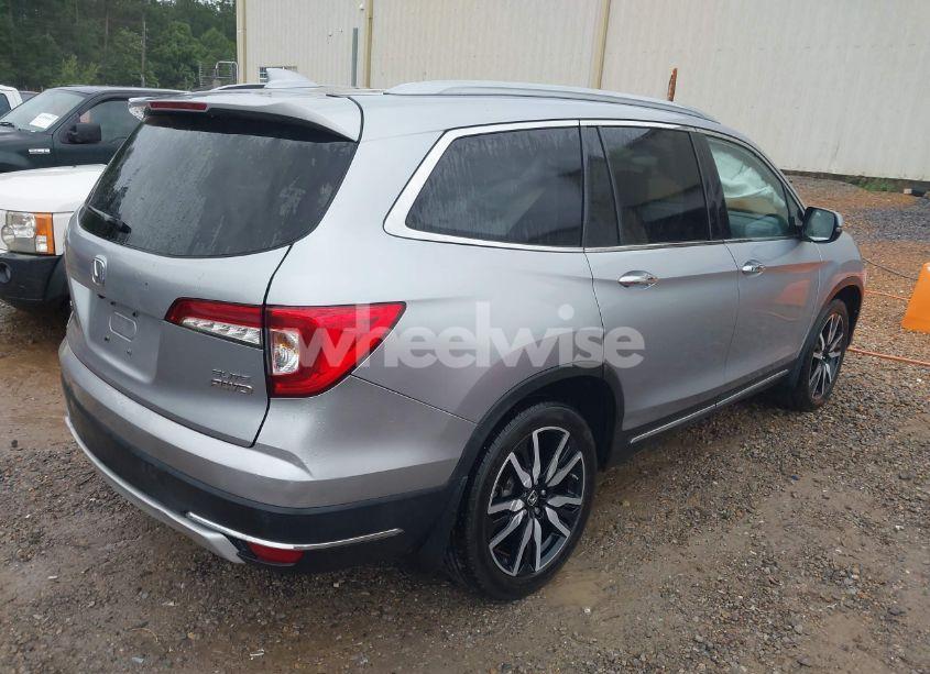 Photo 4 of 2019 Honda Pilot ELITE (VIN 5FNYF6H06KB025417)