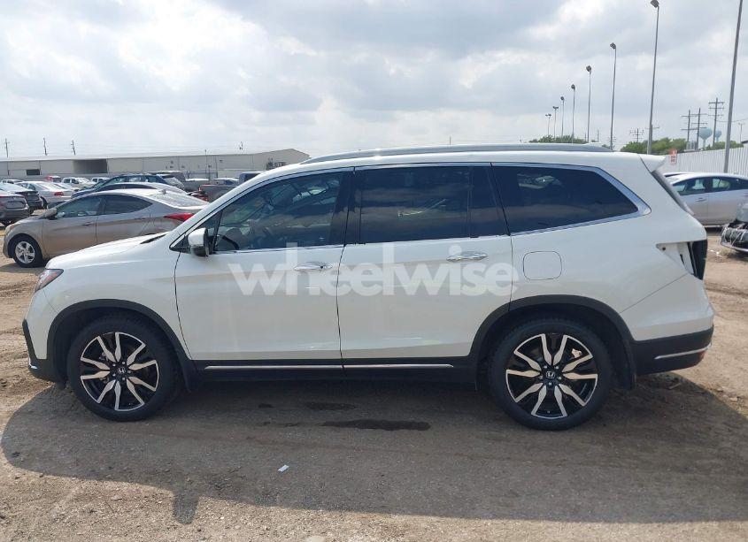 Photo 15 of 2019 Honda Pilot ELITE (VIN 5FNYF6H06KB026714)