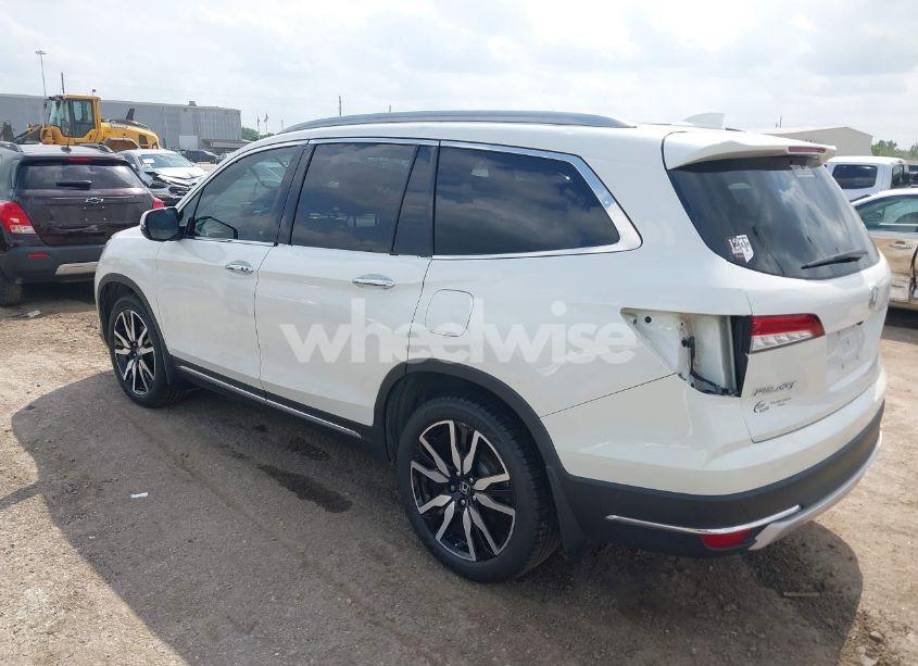 Photo 3 of 2019 Honda Pilot ELITE (VIN 5FNYF6H06KB026714)