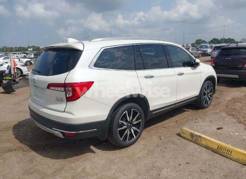 Photo 4 of 2019 Honda Pilot ELITE (VIN 5FNYF6H06KB026714)